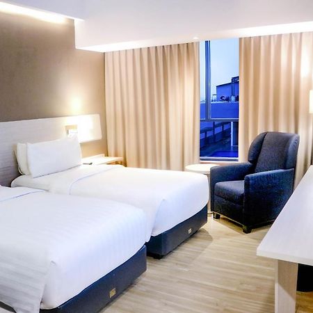 Harper Palembang By Aston Hotell Eksteriør bilde