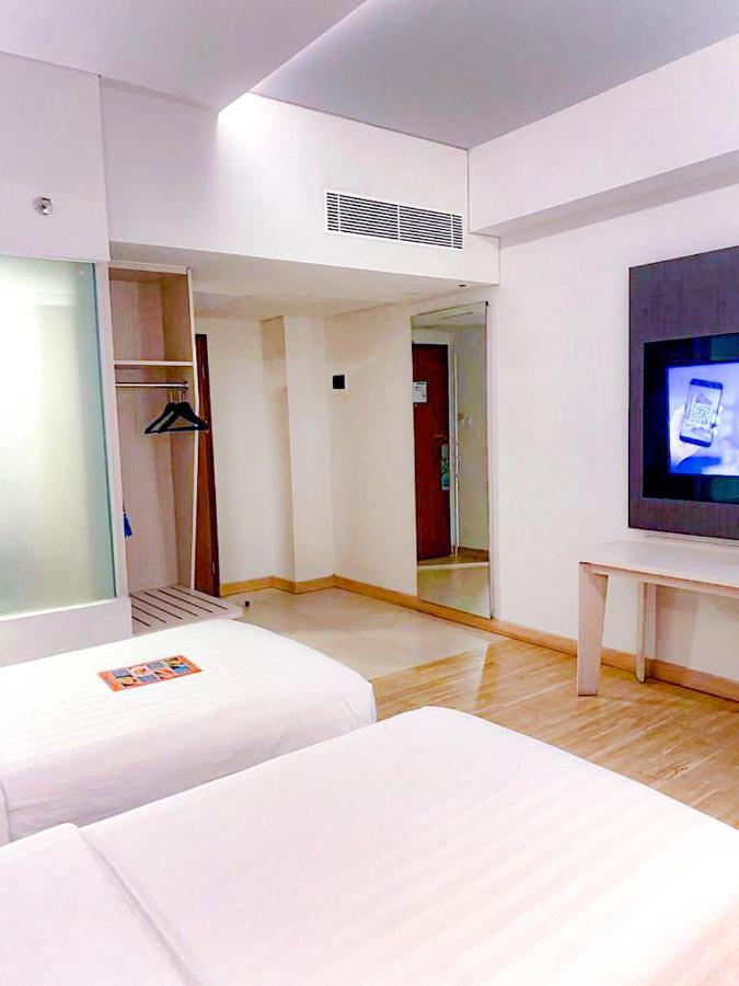 Harper Palembang By Aston Hotell Eksteriør bilde